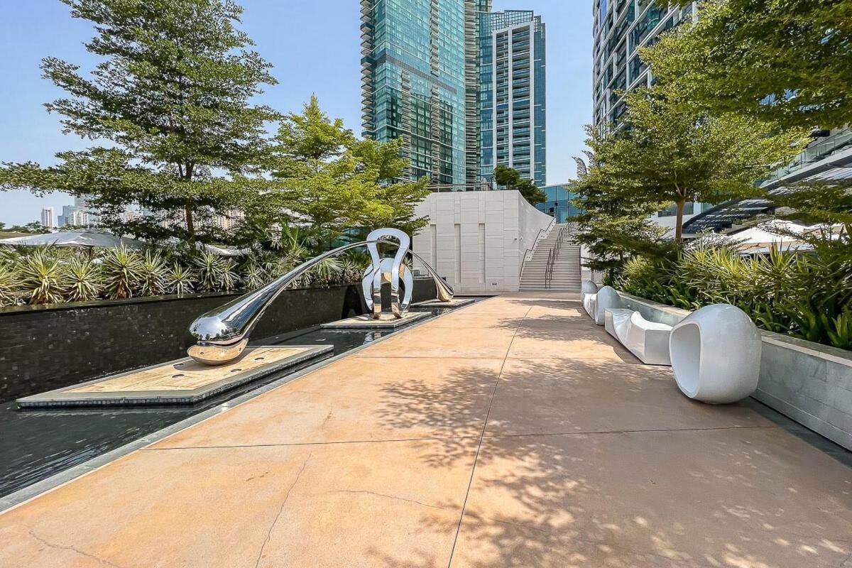 Frank Porter - The Address Jbr Dubai Bagian luar foto